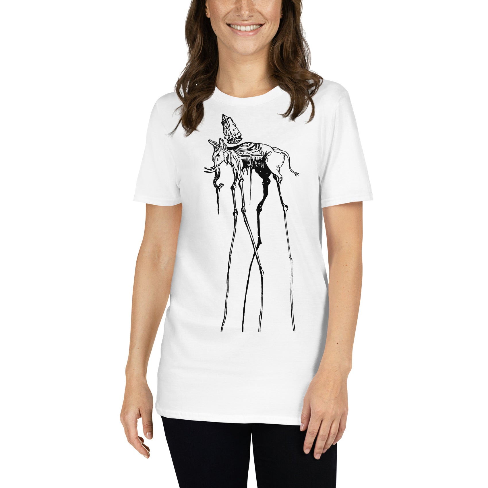 mujer con camiseta elefante surrealista salvador dali en color blanco