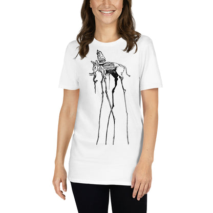 mujer con camiseta elefante surrealista salvador dali en color blanco