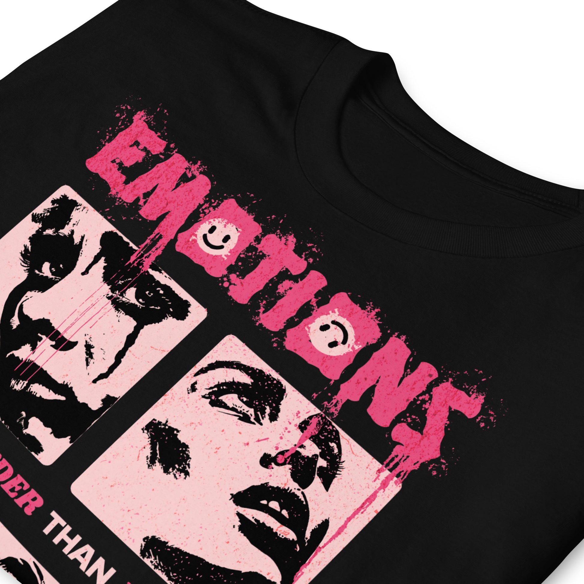 detalle de camiseta emociones urbana negra