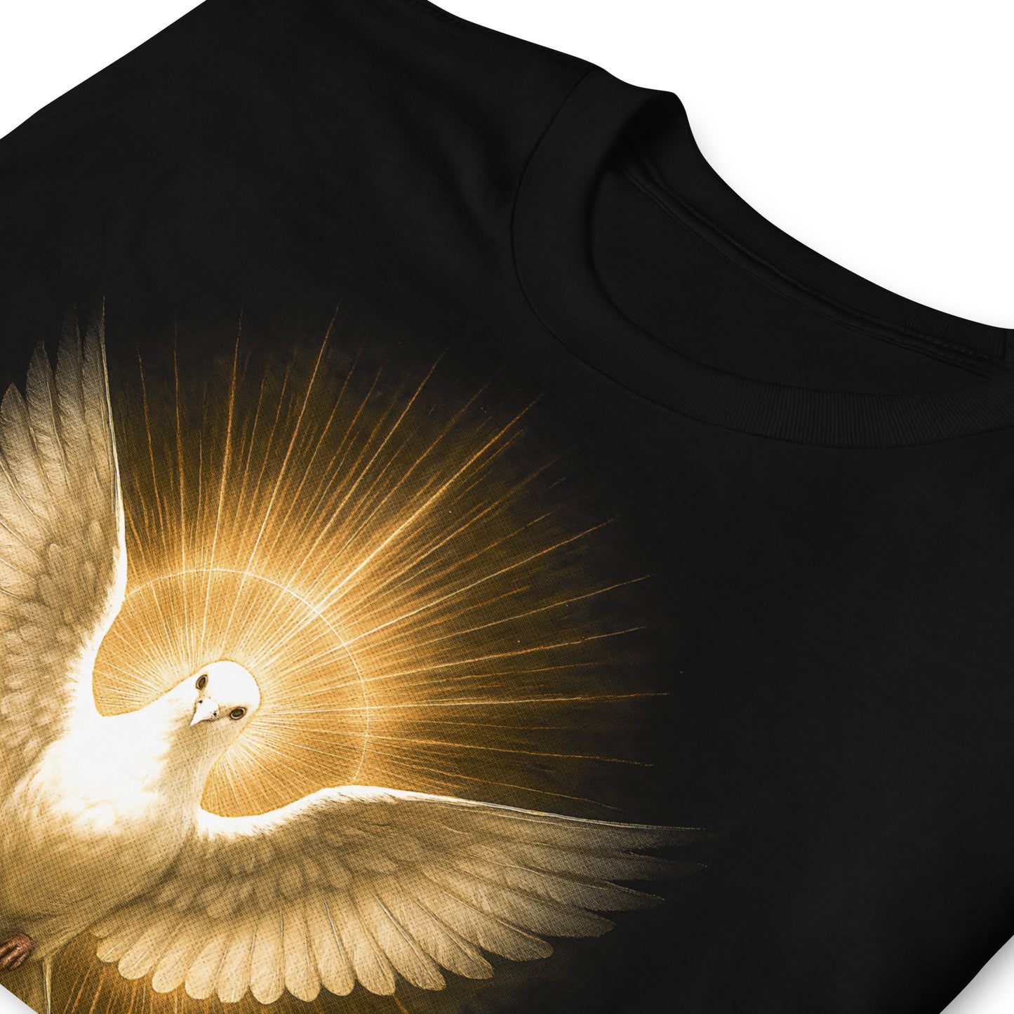 detalle de camiseta espiritu santo jesus en color negro