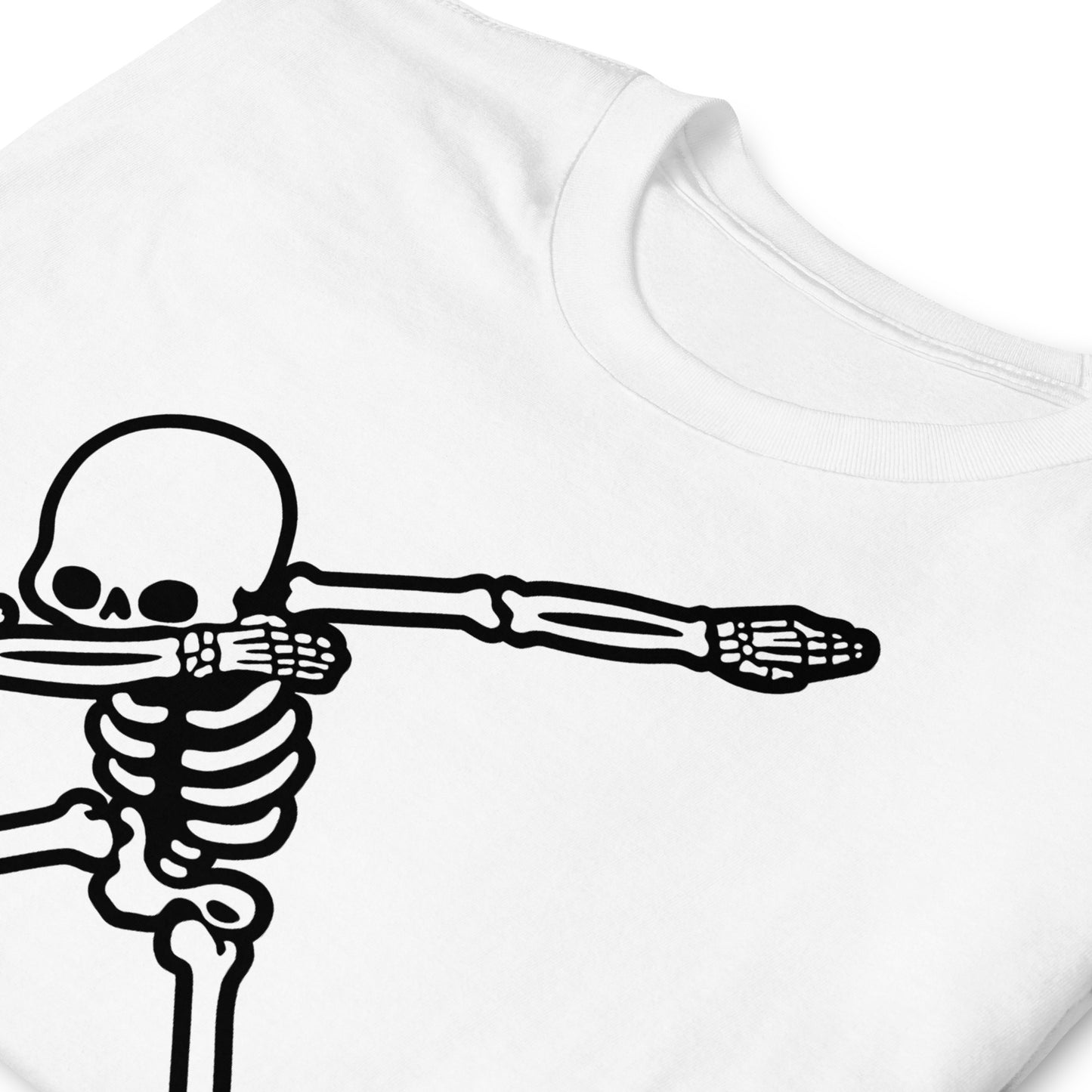 detalle de camiseta esqueleto dab blanca