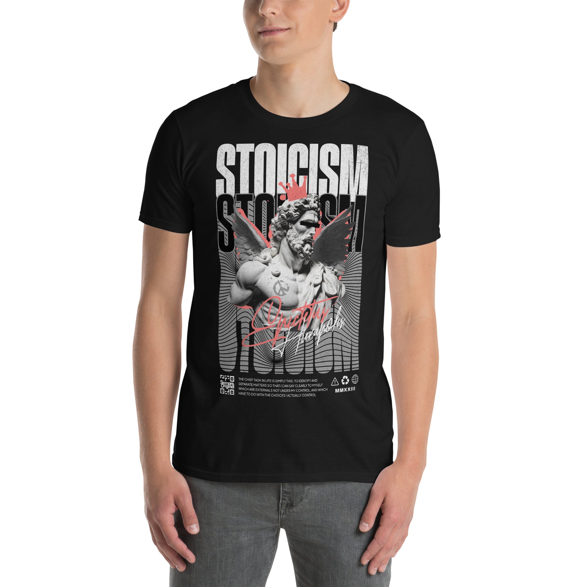 hombre con camiseta estoicismo arte clasico negra