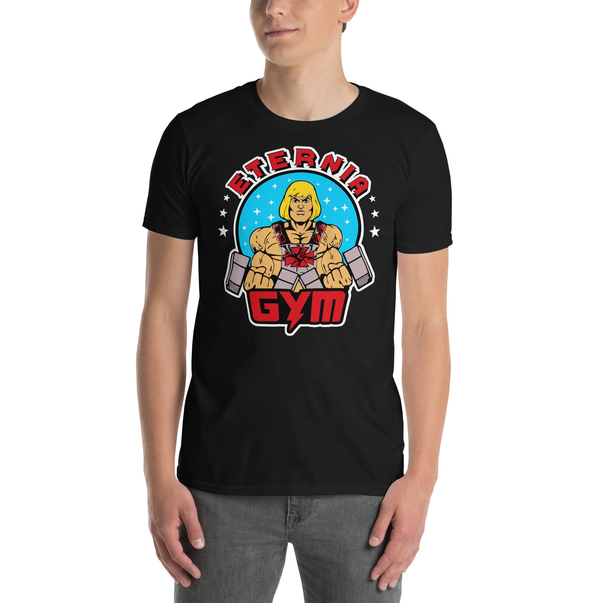 hombre con camiseta eternia gym he man negra