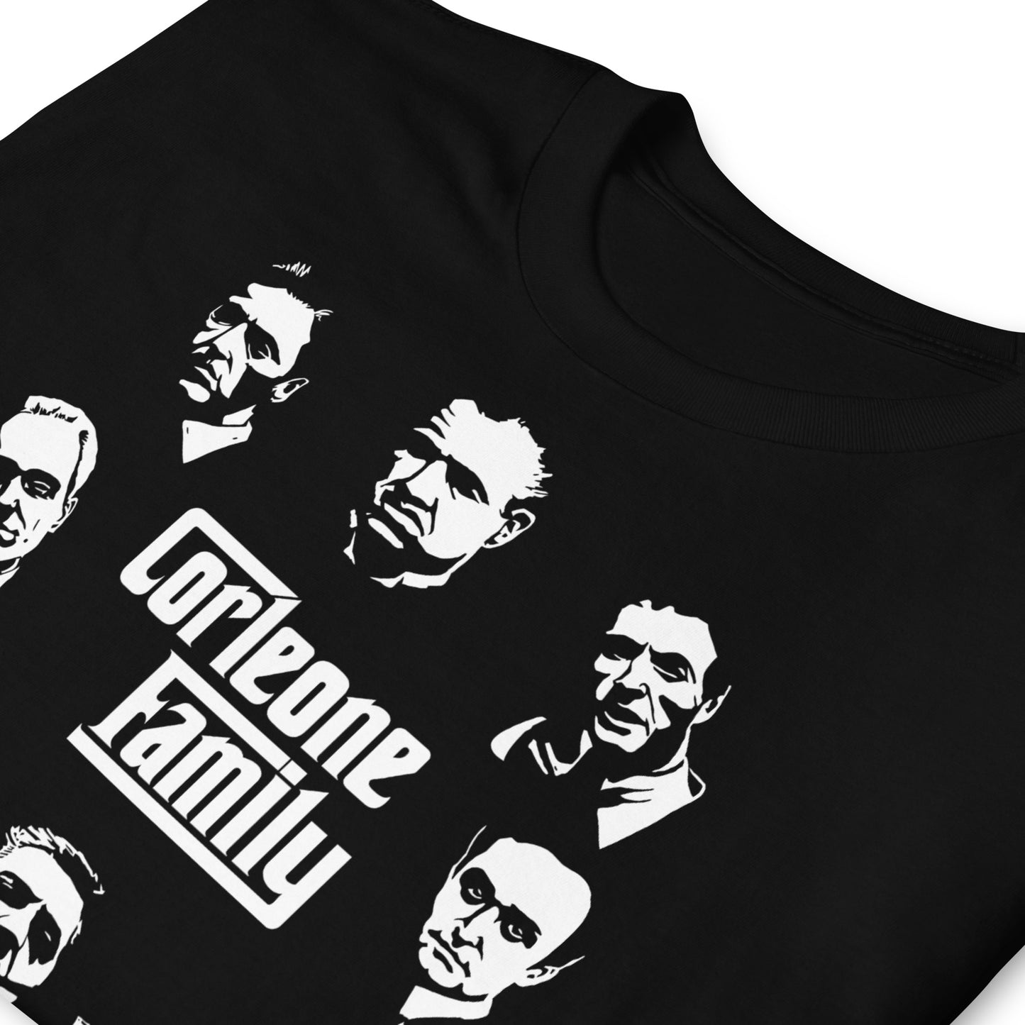 detalle de camiseta familia corleone the godfather negra