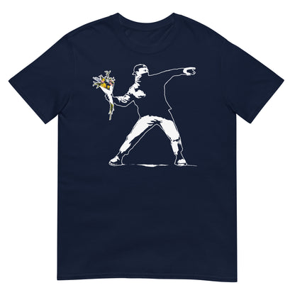 camiseta flower thrower banksy azul marino