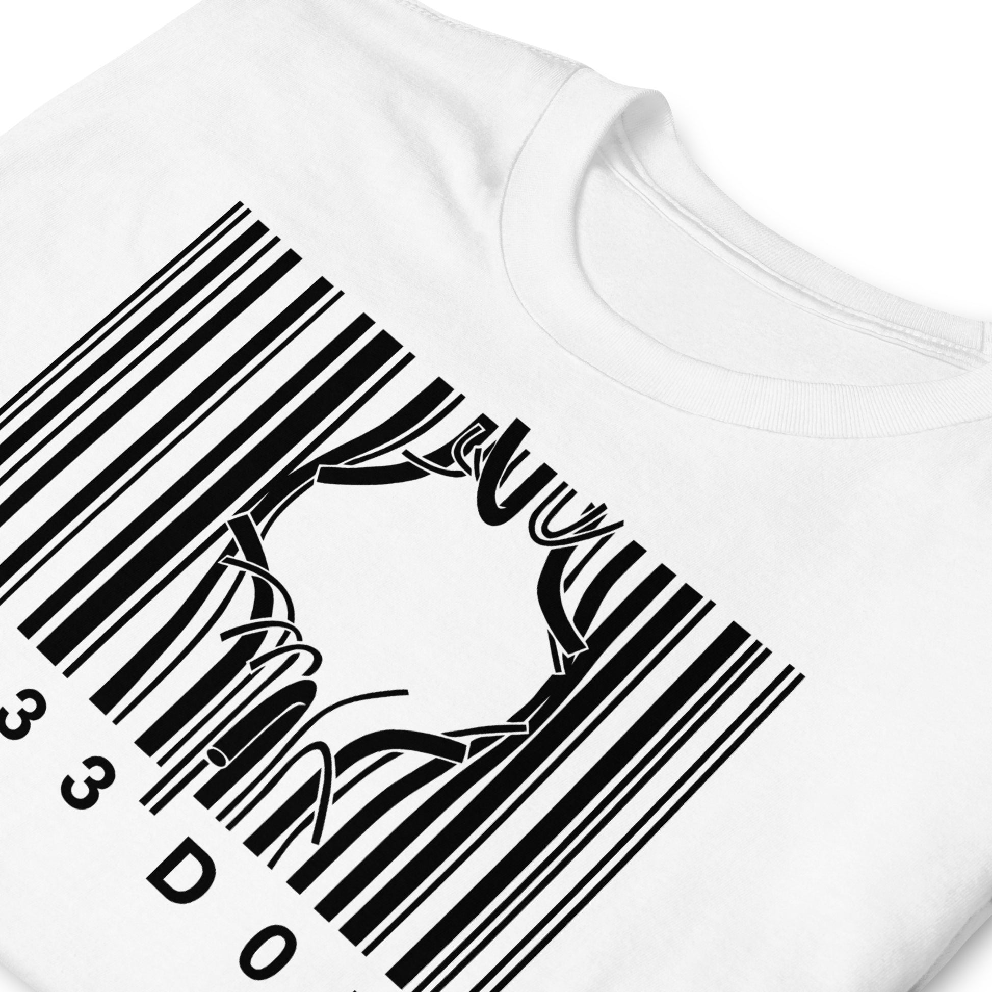 detalle de camiseta freedom codigo de barras carcel blanca