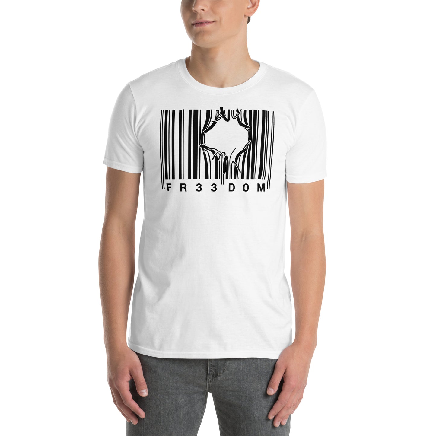 hombre con camiseta freedom codigo de barras carcel blanca