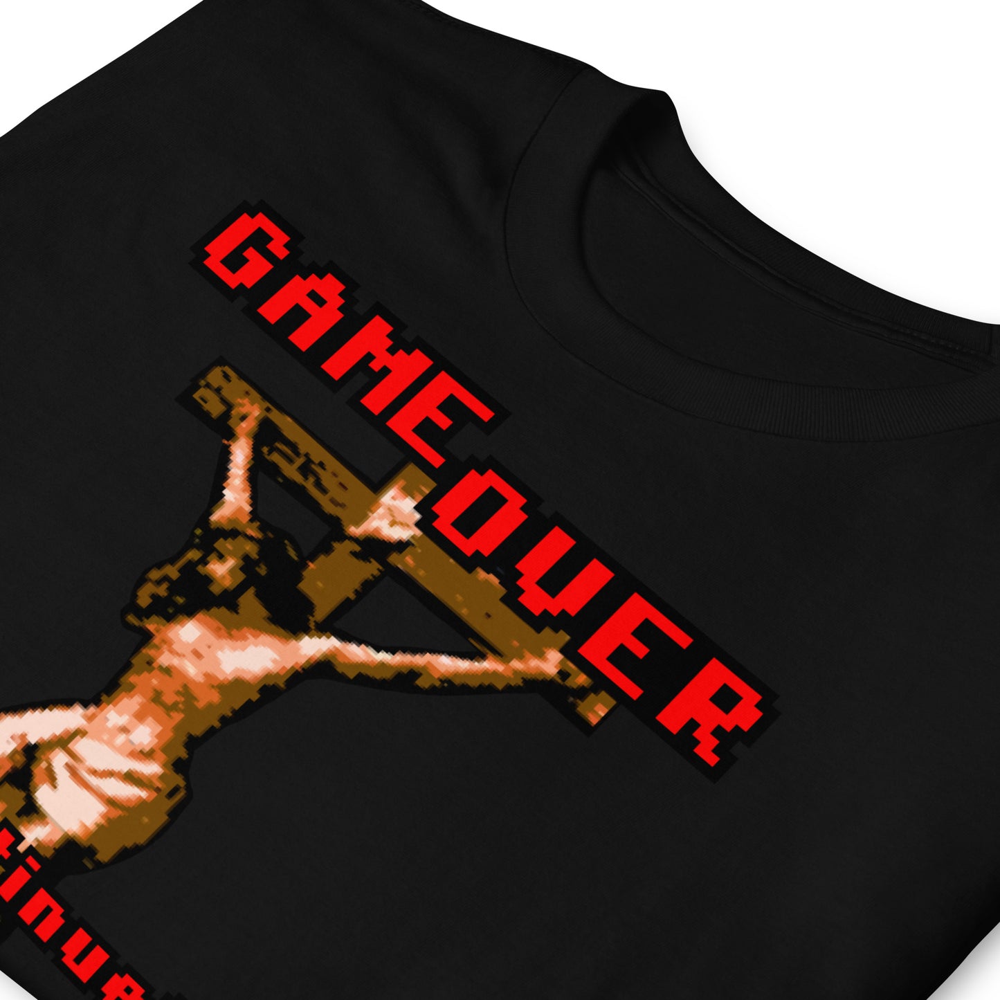 detalle de camiseta game over retro jesus cruz negra