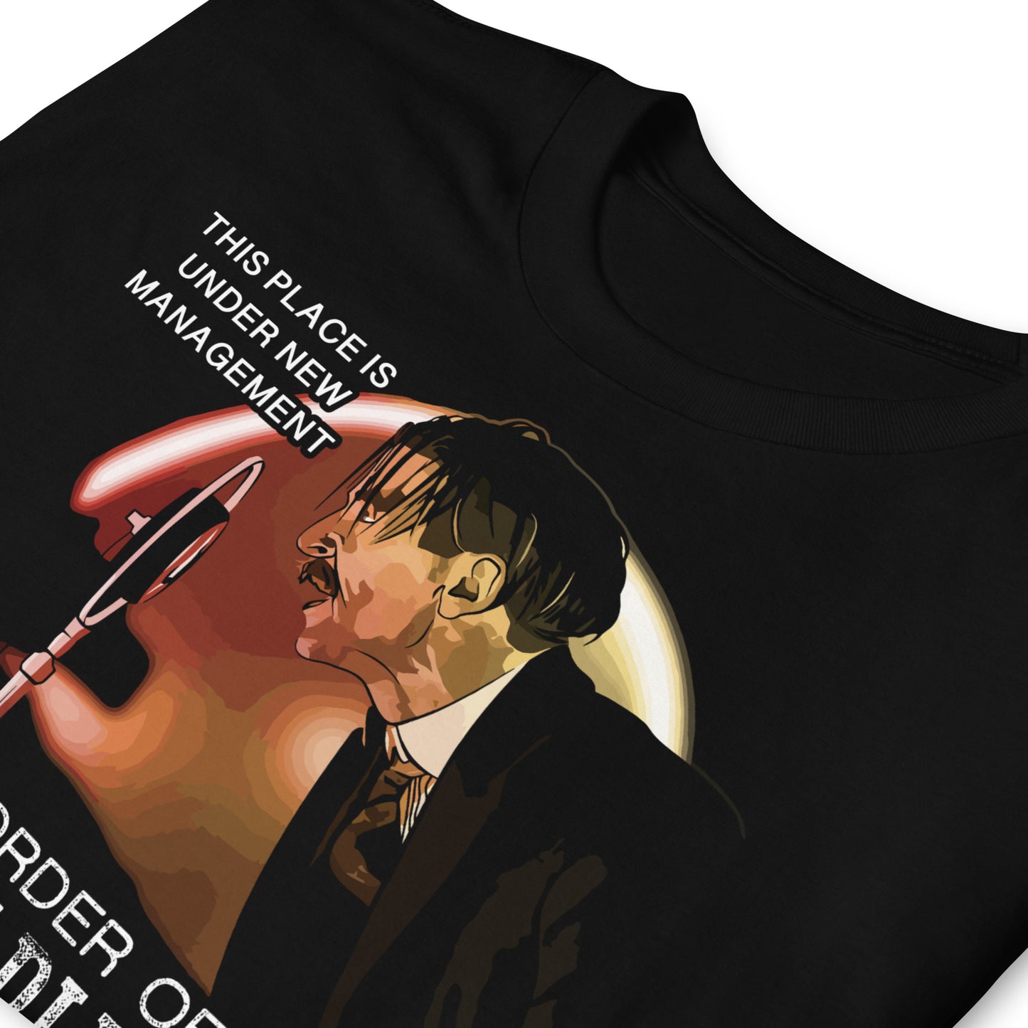 detalle de camiseta gangster bajo nueva direccion negra