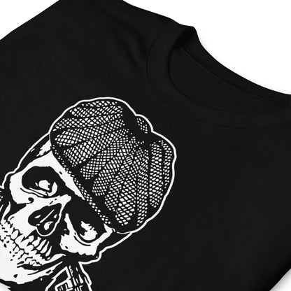 detalle de camiseta gangster calavera negra