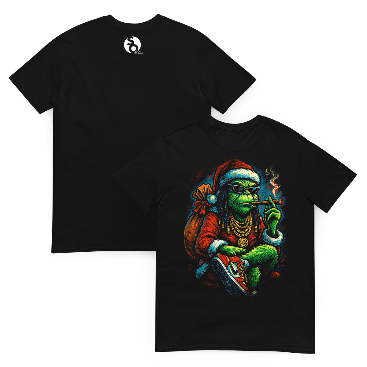 camiseta negra con Grinch con look urbano de Navidad delante  logo SO Wear detrás