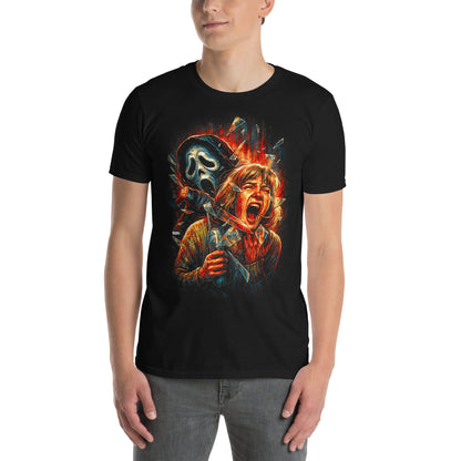 Hombre con camiseta negra inspirada en Ghostface y Scream