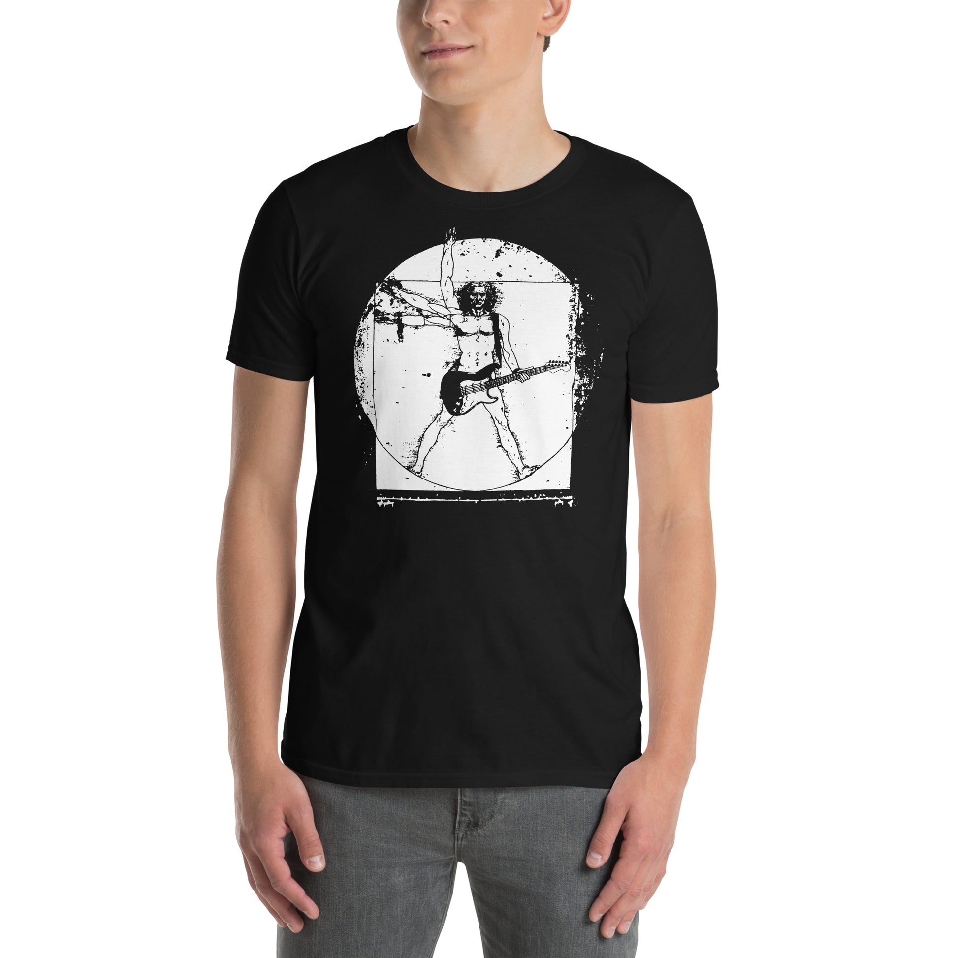 hombre con camiseta hombre de vitruvio guitarrista negra