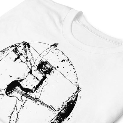 detalle de camiseta hombre de vitruvio guitarrista blanca