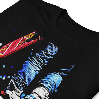 detalle de camiseta hoverboard zapatillas negra
