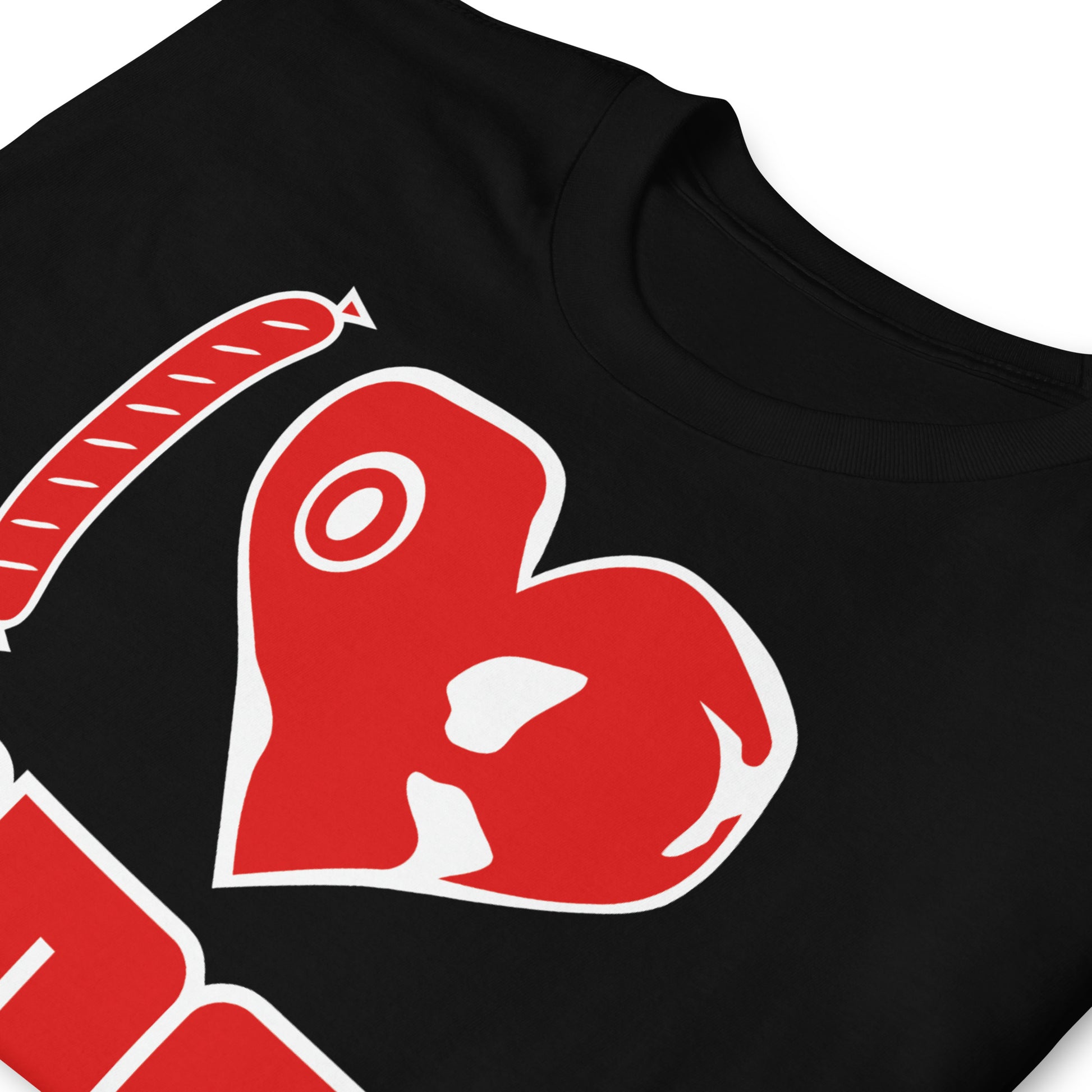 detalle de camiseta i love bbq barbacoa negra