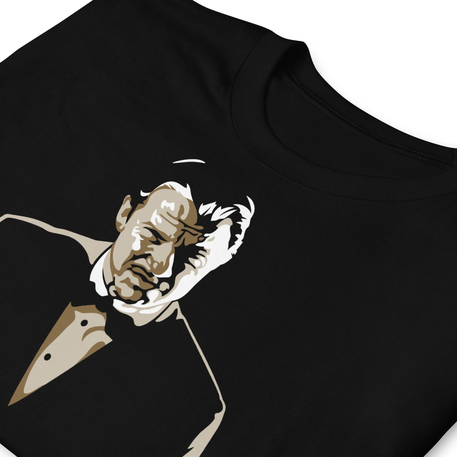 detalle de camiseta pulp fiction mr wolf negra