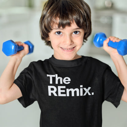 niño con camiseta infantil the remix en color negro
