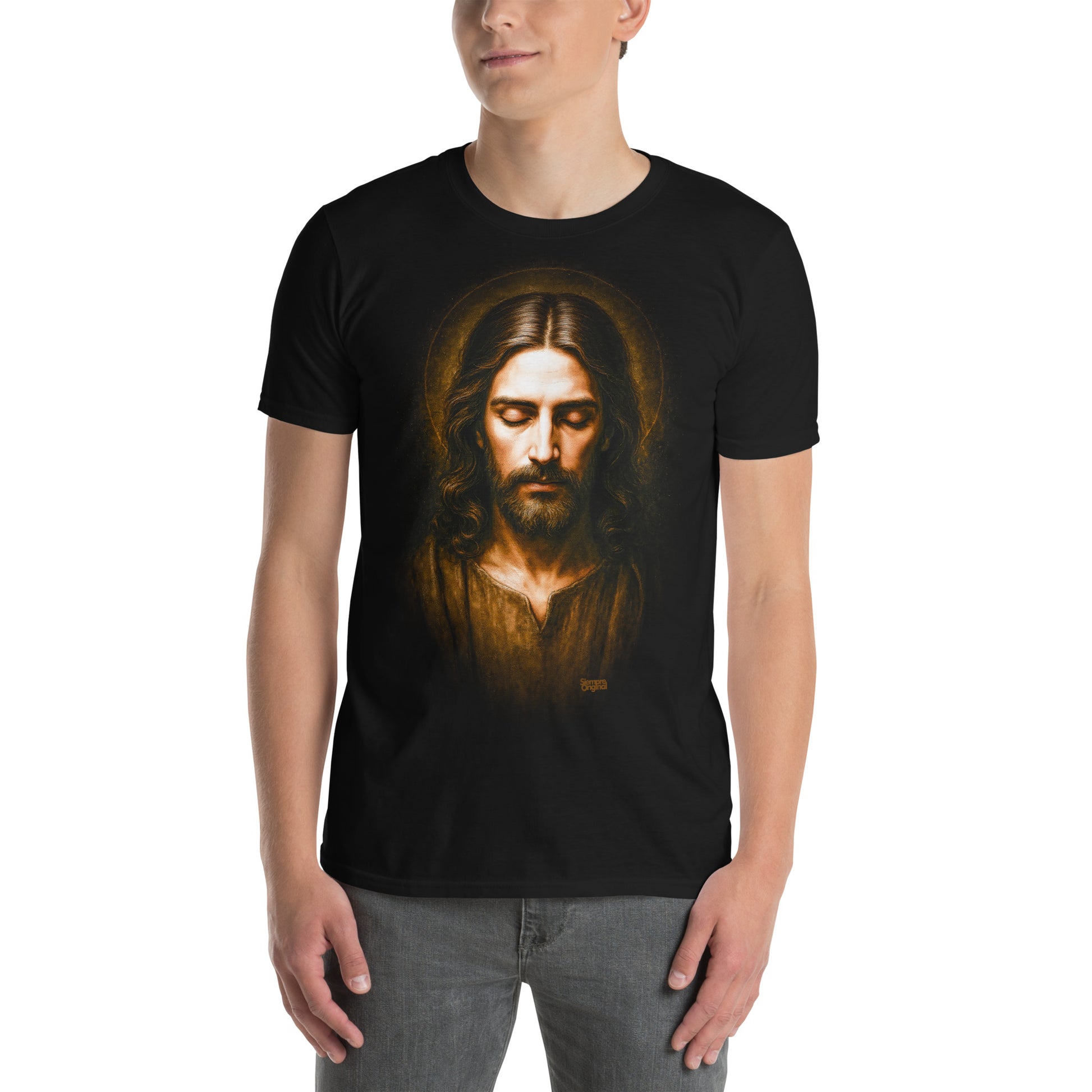 hombre con camiseta jesus redencion y silencio en color negro