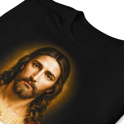 detalle de camiseta jesus sagrado corazon en color negro