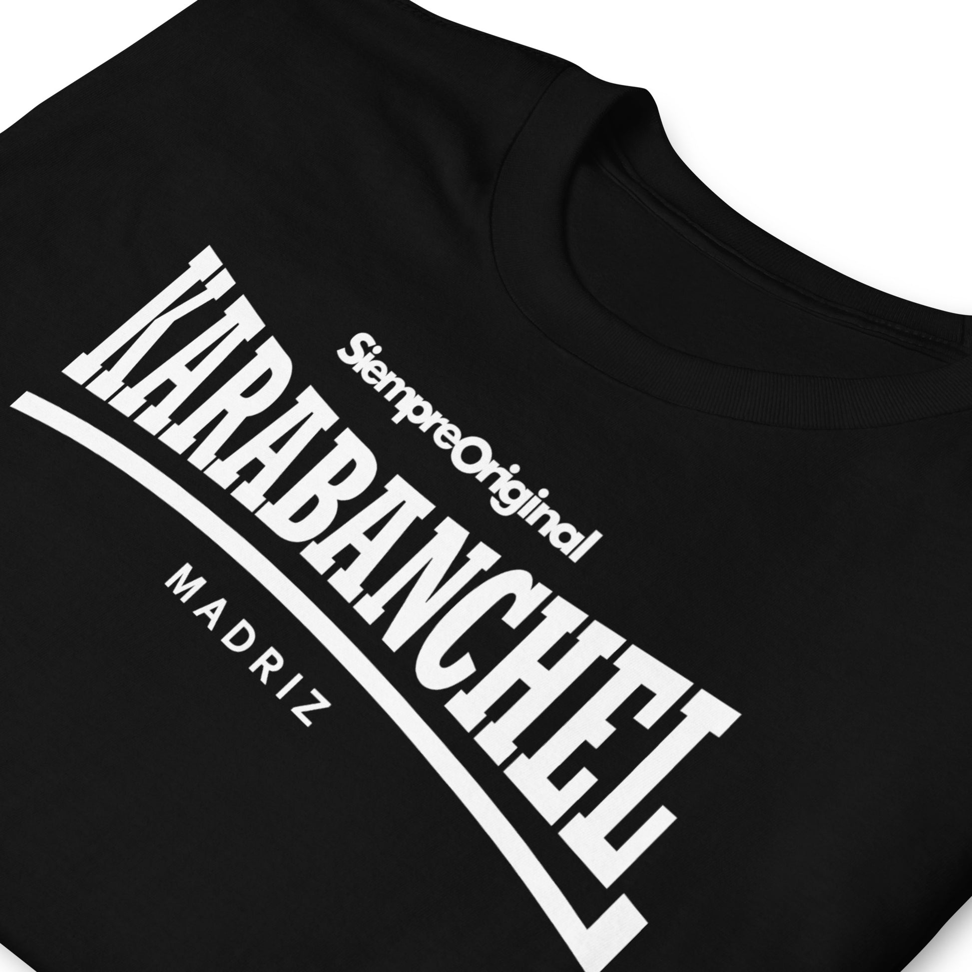 detalle de camiseta carabanchel madrid negra