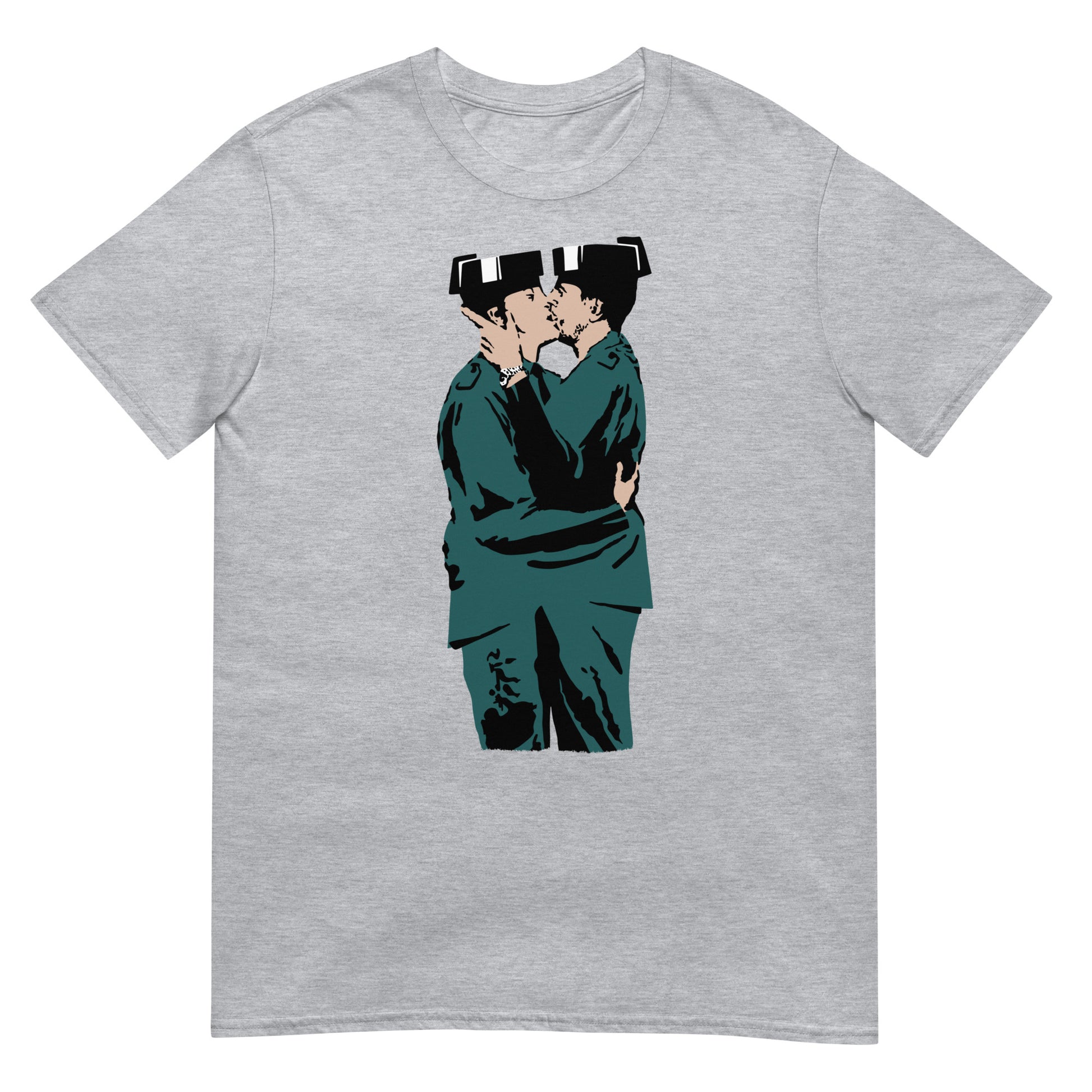 camiseta kissing coppers banksy guardias civiles gris