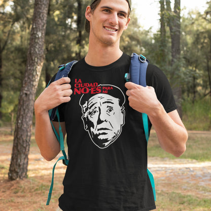 hombre con camiseta la ciudad no es para mi paco martinez soria negra