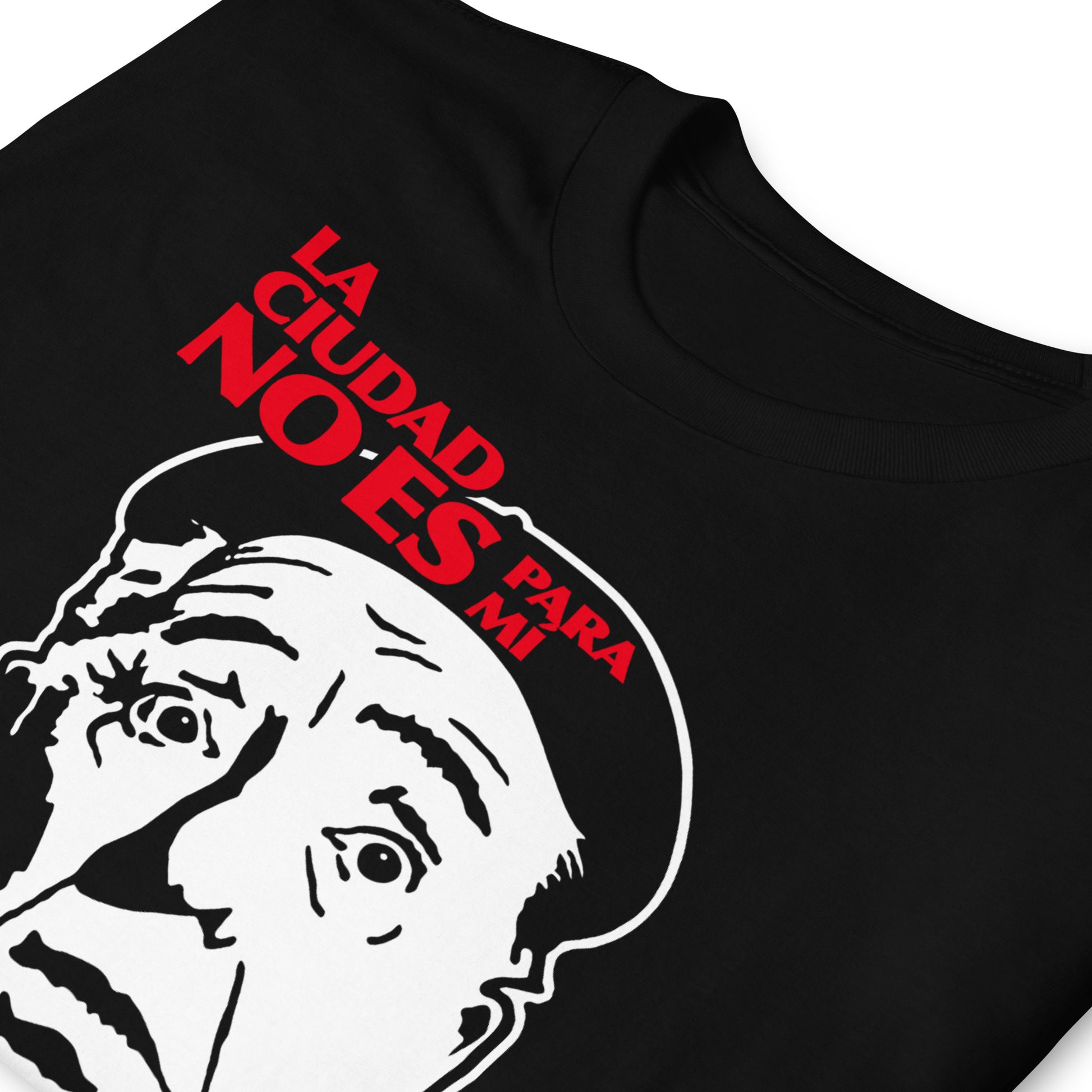 detalle de camiseta de la ciudad no es para mi con paco martinez soria en color negro