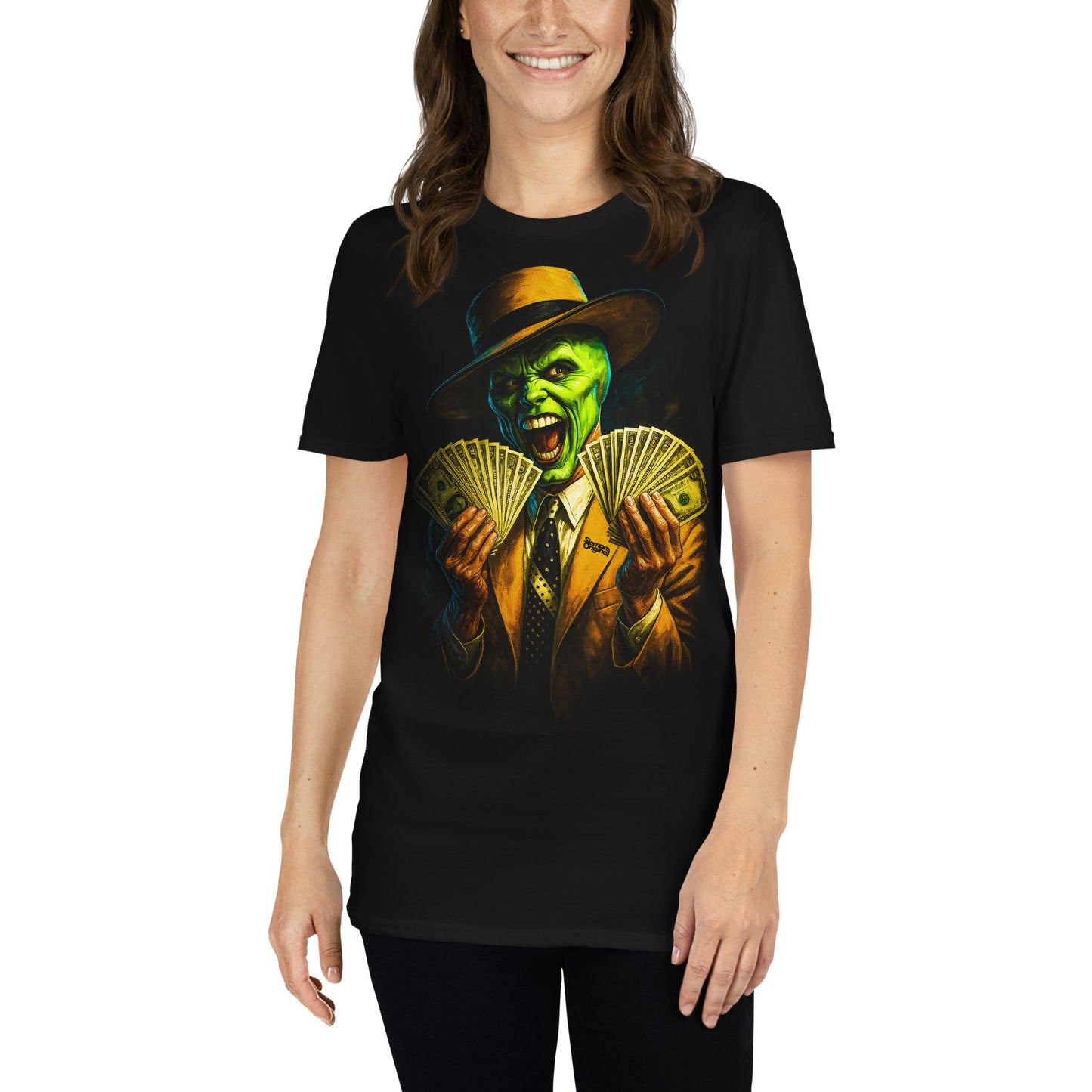mujer con camiseta la mascara dinero negra