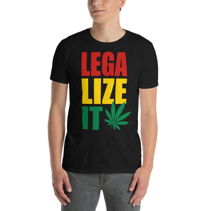 hombre con camiseta legalize it reggae rasta negra