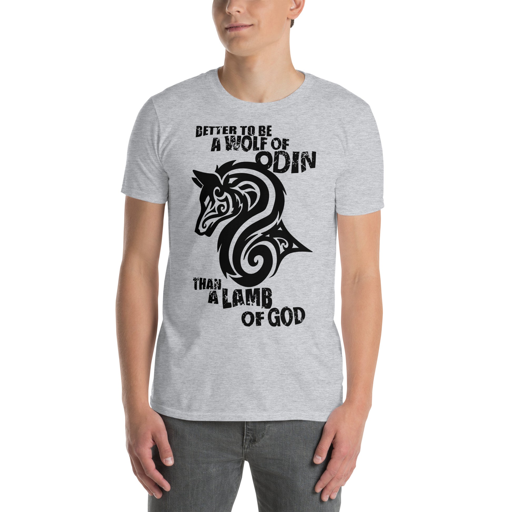 hombre con camiseta lobo de odin vikingo gris