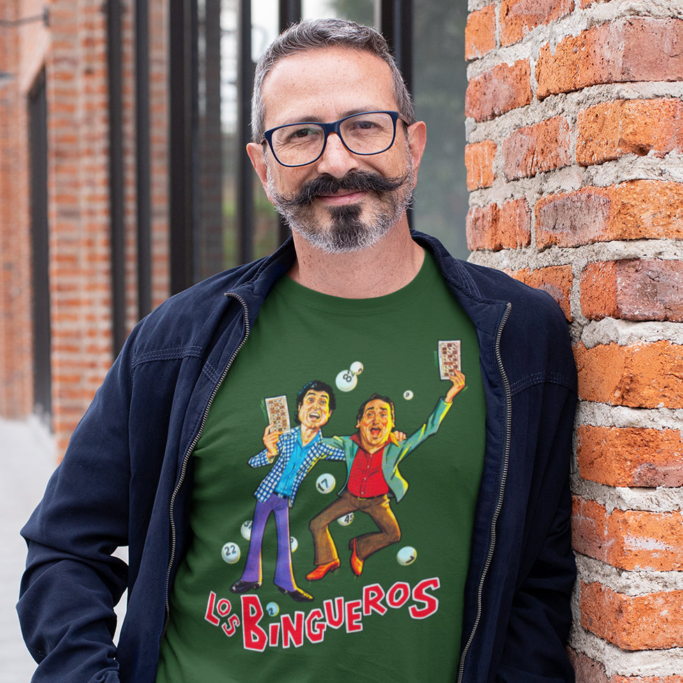 hombre con camiseta los bingueros andres pajares fernando esteso verde botella