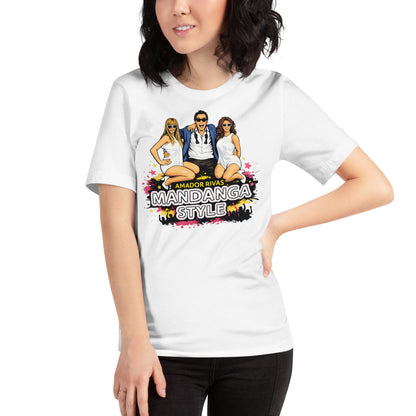 mujer con camiseta mandanga style amador la que se avecina blanca