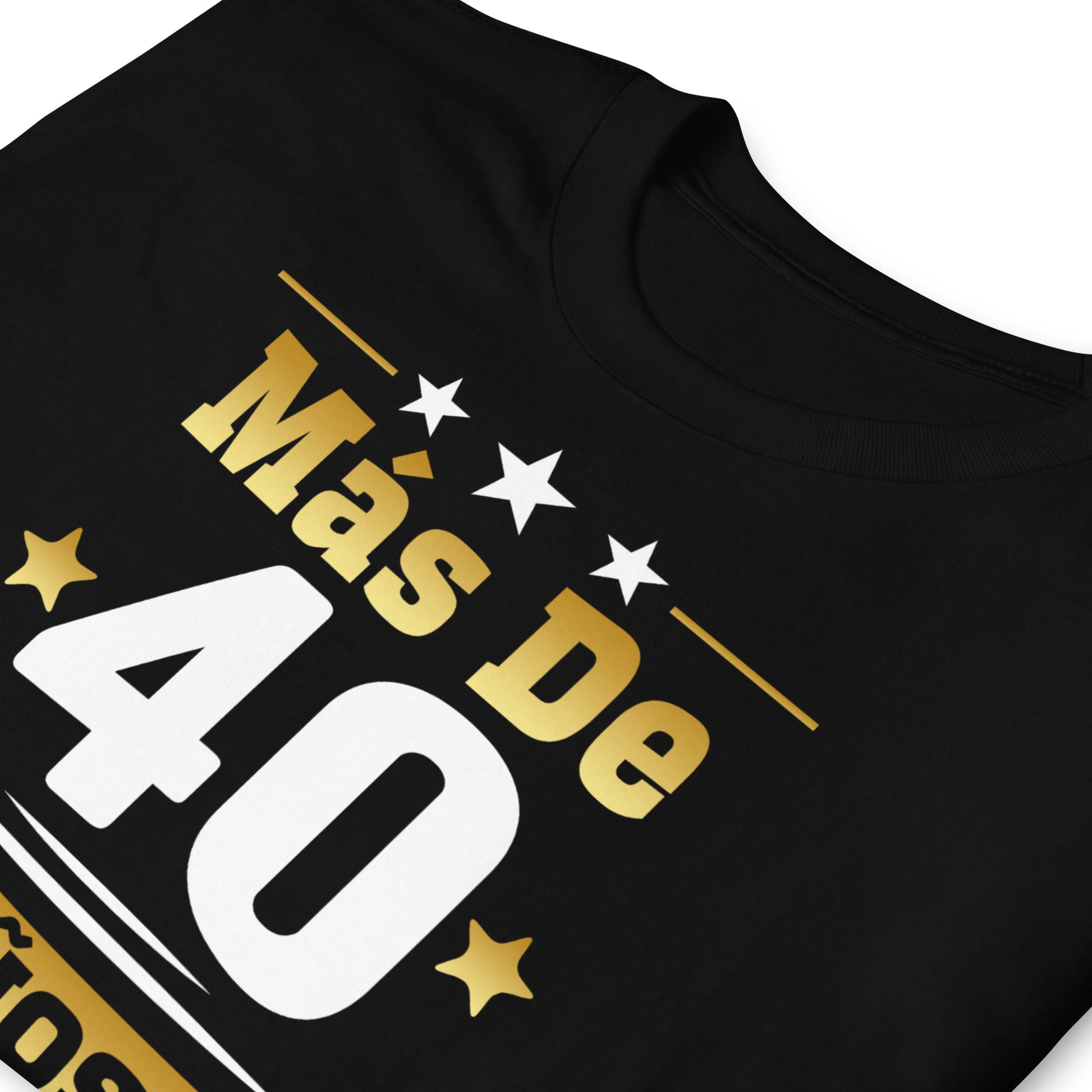 detalle de camiseta mas de 40 anos siendo genial regalo cumpleanos negra