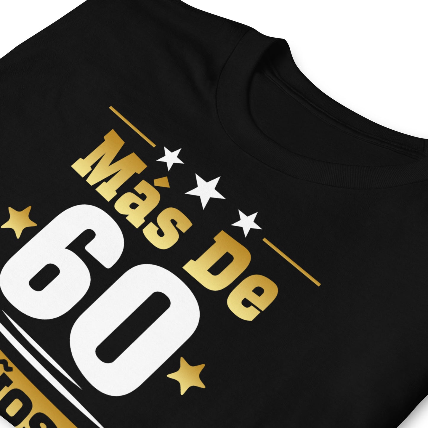 detalle de camiseta mas de 60 anos siendo genial regalo cumpleanos negra
