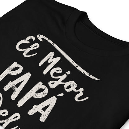 detalle de camiseta el mejor papa del mundo negra