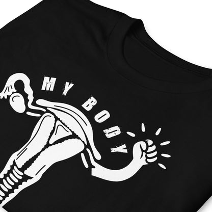detalle de camiseta mi cuerpo mi eleccion negra