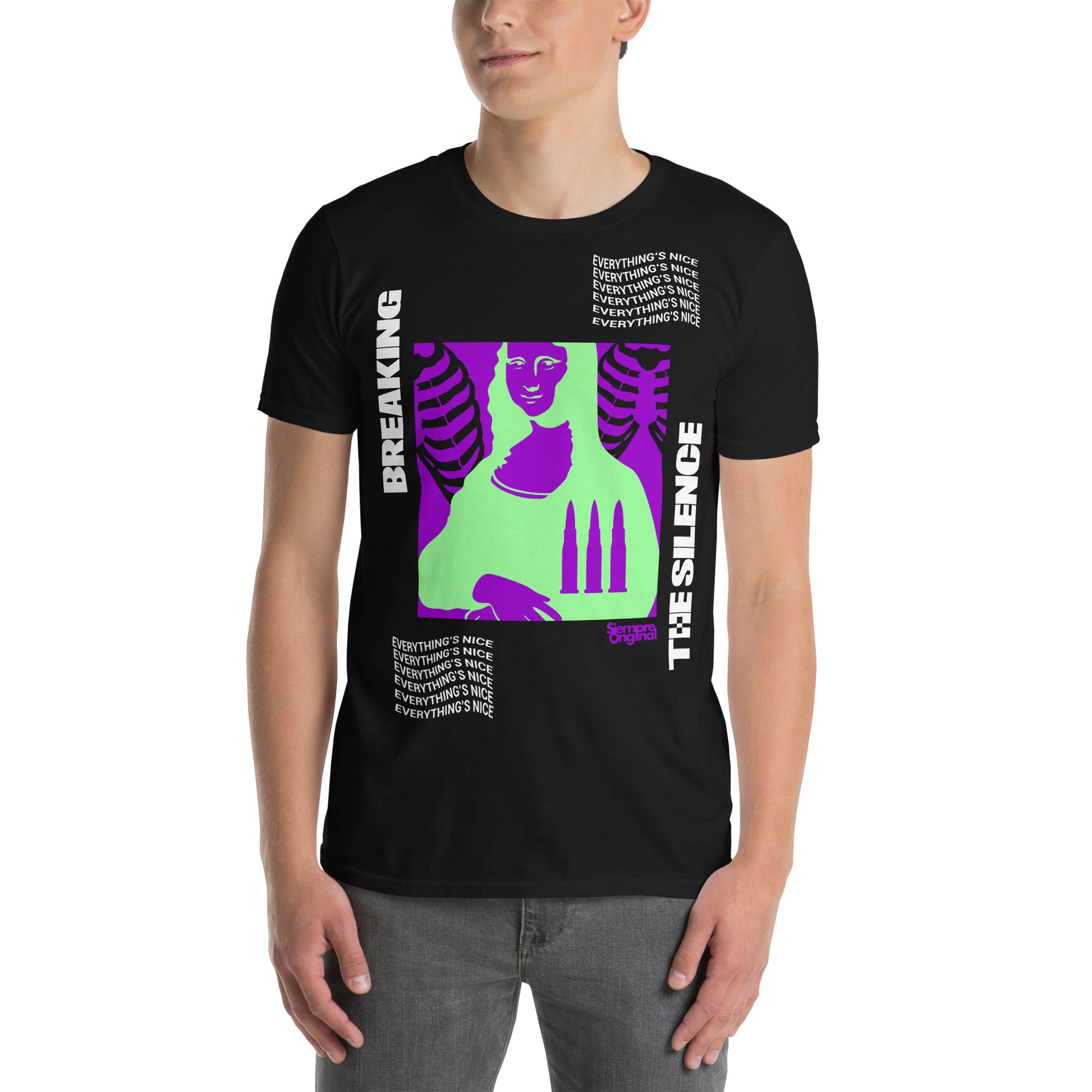 hombre con camiseta mona lisa urbana negra