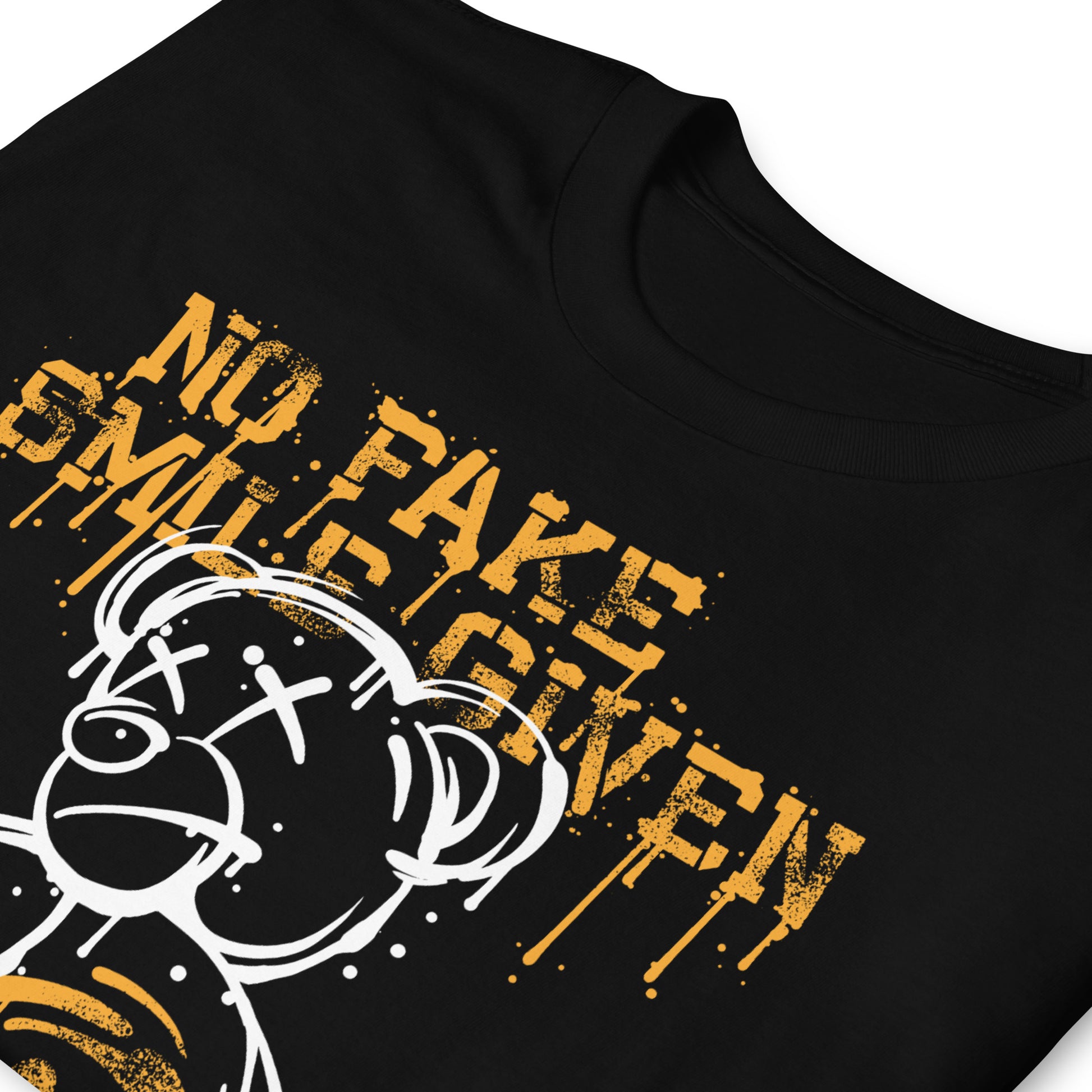 detalle de camiseta no fake smile given teddy bear siempre original urban en color negro
