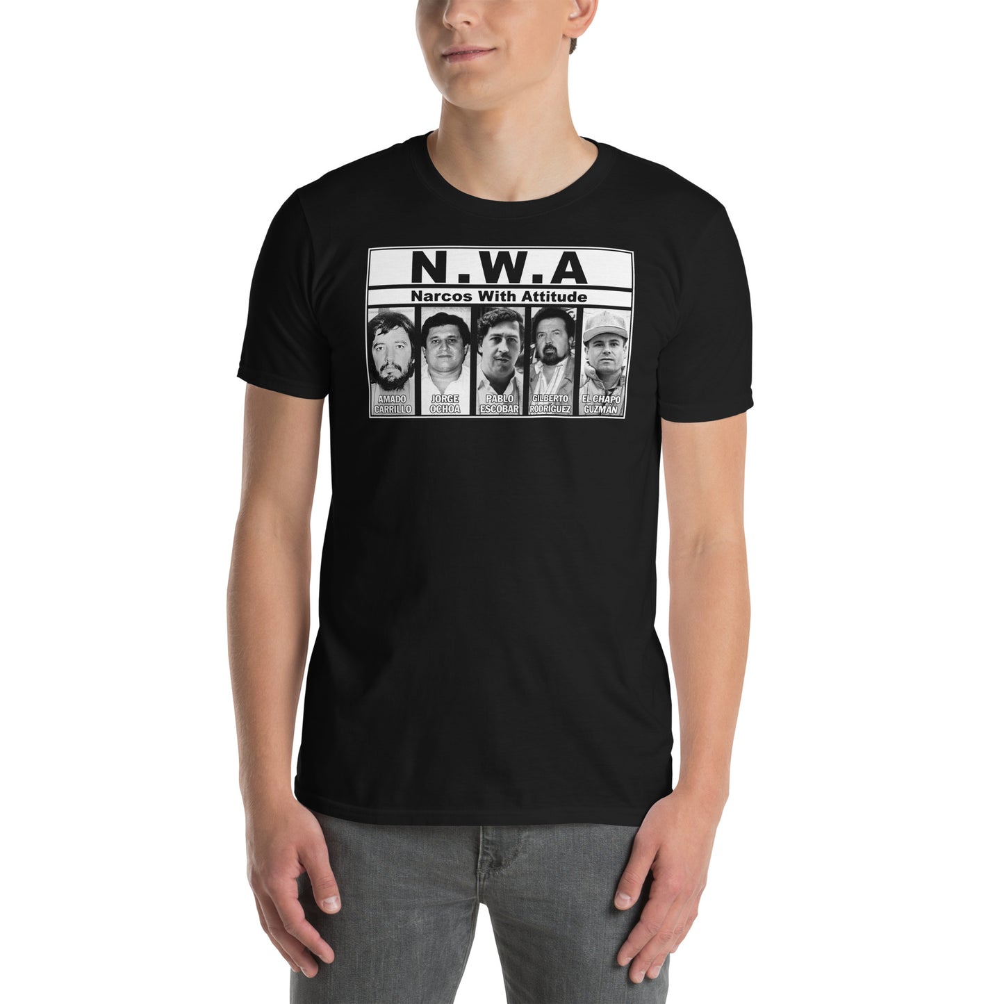 hombre con camiseta nwa narcos pablo escobar el chapo guzman negra