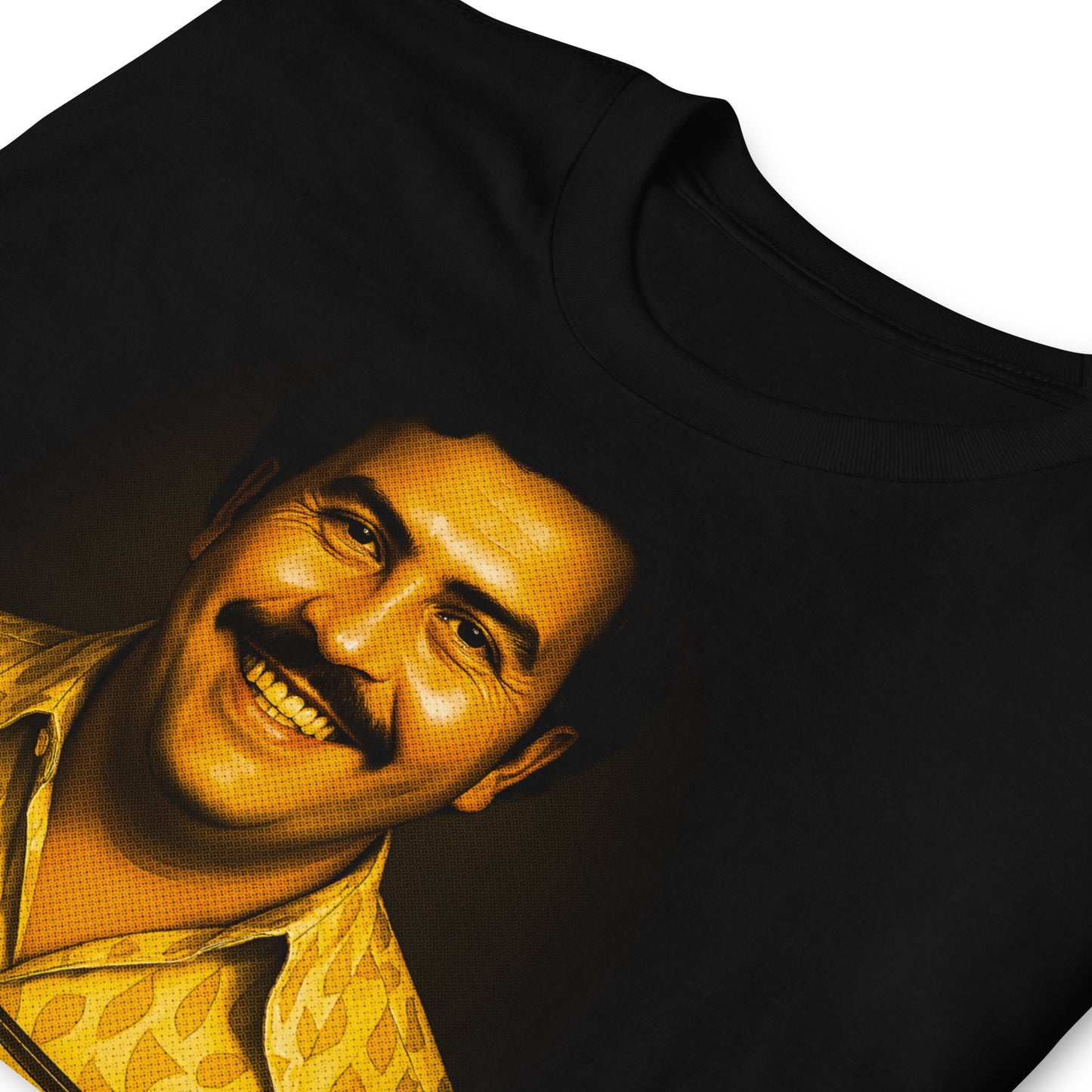 detalle de camiseta pablo escobar foto carcel medellin negra