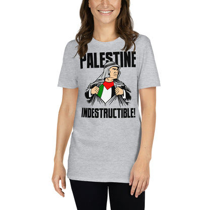 mujer con camiseta palestina indestructible gris