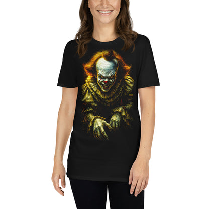 Mujer con camiseta negra Payaso Siniestro inspirada en Pennywise de IT