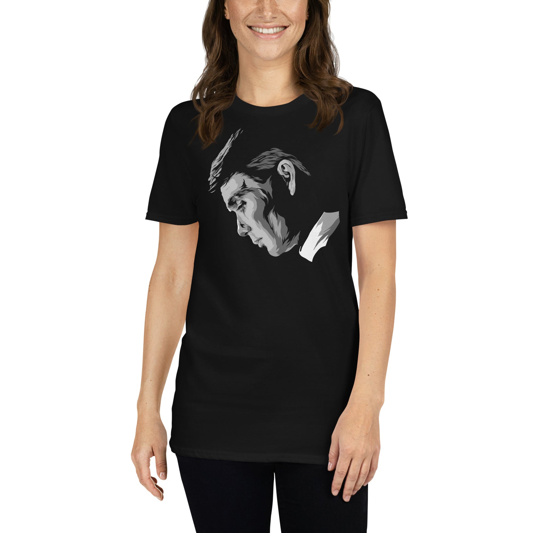 mujer con camiseta peaky blinders tommy shelby en color negro