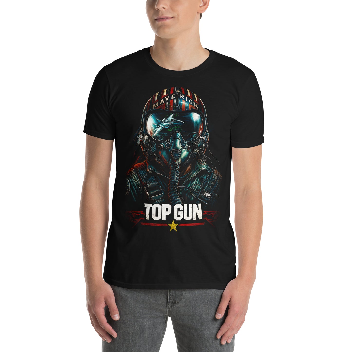 hombre con camiseta piloto maverick top gun negra
