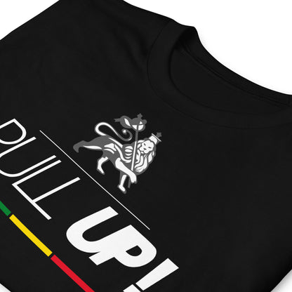 detalle de camiseta pull up reggae negra