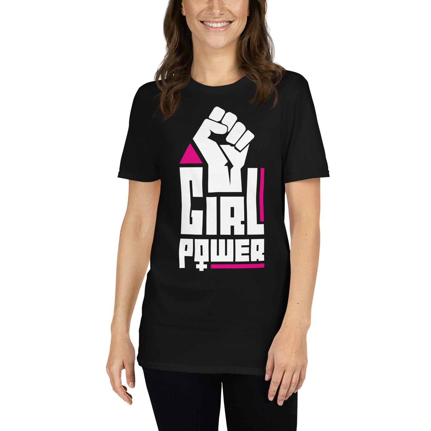mujer con camiseta puno feminista girl power negra