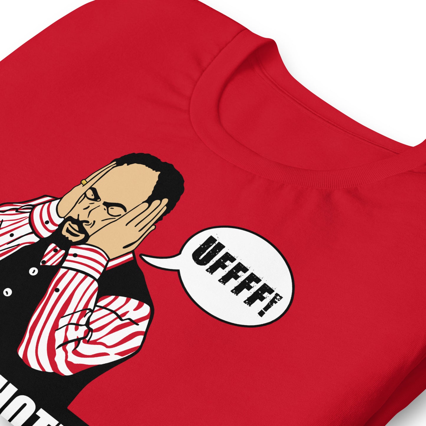 detalle de camiseta que pechotes de antonio recio de la que se avecina en color rojo