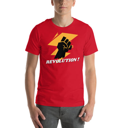 hombre con camiseta revolution roja