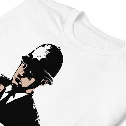 detalle de camiseta rude copper arte urbano blanca